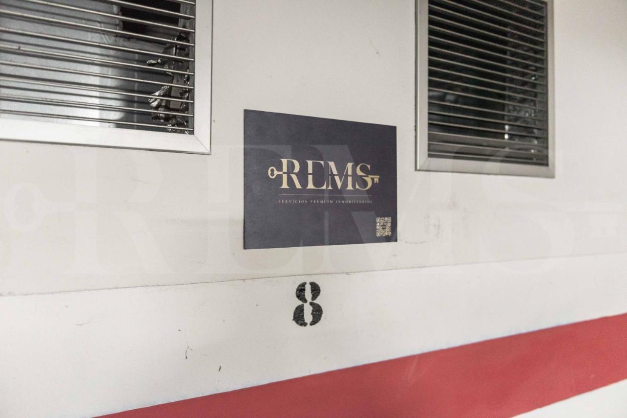 Lovely Duplex With Private Parking Near City Center By Rems 马拉加 外观 照片